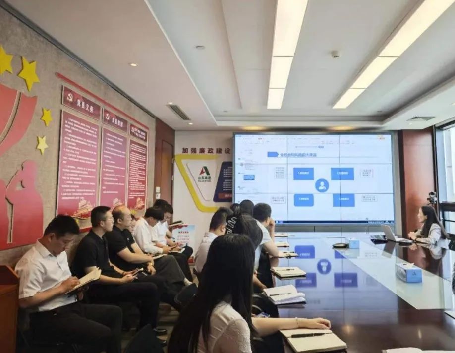 沥青必胜(中国)官网及各权属单位组织开展“业务合同法律风险防范”专题讲座